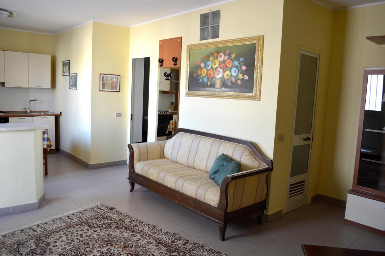 Charming Apartment In Reggio Calabria, 40 Sqm, Terrace Zewnętrze zdjęcie