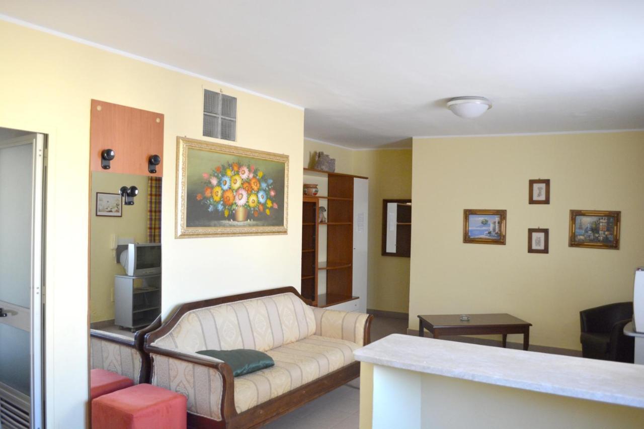 Charming Apartment In Reggio Calabria, 40 Sqm, Terrace Zewnętrze zdjęcie